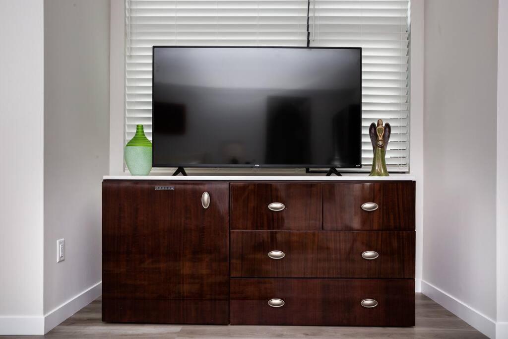 Comfy Studio With Cali King Size Mattress San Diego Exterior foto